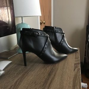 Sexy Nine West Heel Booties
